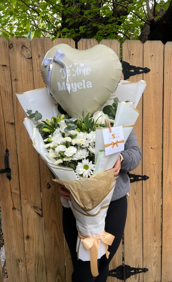 Flowers bouquet & heart (Deluxe)
